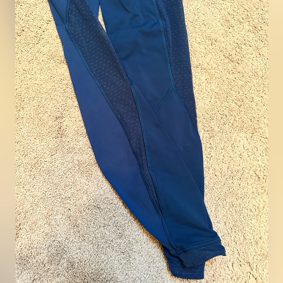 Lululemon mesh panel compression running pants size 4 - Picture 5 of 6